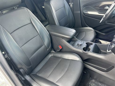 Certified 2024 GMC Terrain SLT AWD/4WD image 11