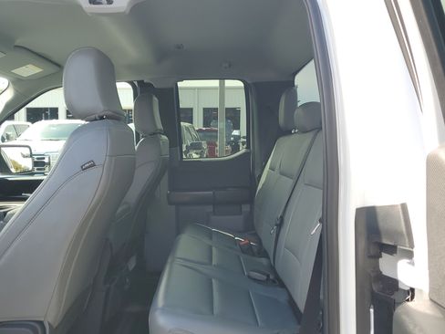 Used 2023 Ford F150 XL image 12