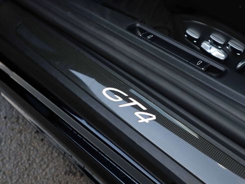 Used 2020 Porsche 718 Cayman GT4 image 8