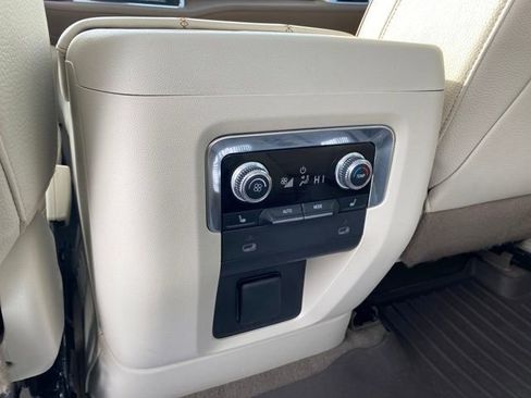 Certified 2022 GMC Yukon XL Denali image 22