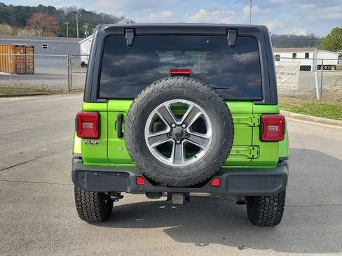 Used 2018 Jeep Wrangler Unlimited Sahara image 4