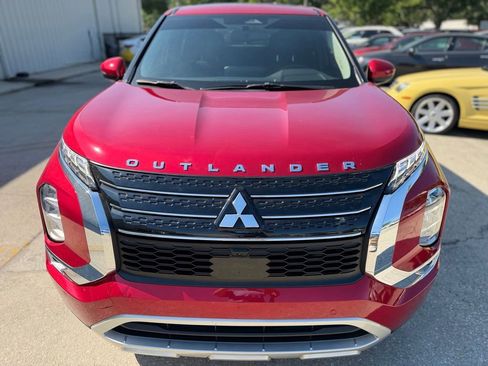 Used 2023 Mitsubishi Outlander SE image 8