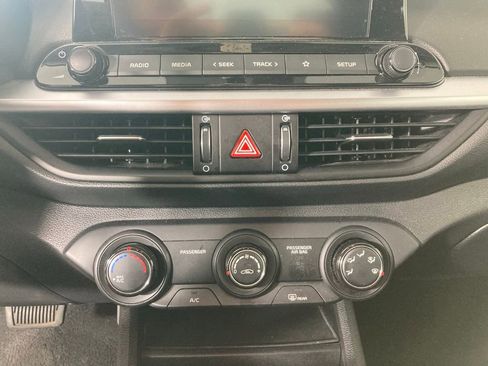 Used 2024 Kia Forte LXS image 3