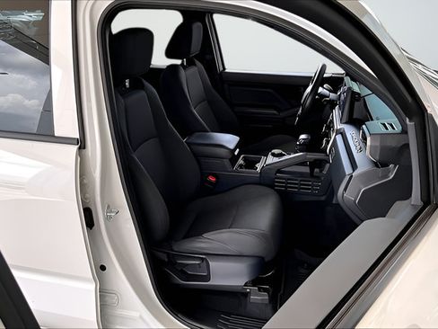 Used 2024 Toyota Tacoma SR AWD/4WD image 26