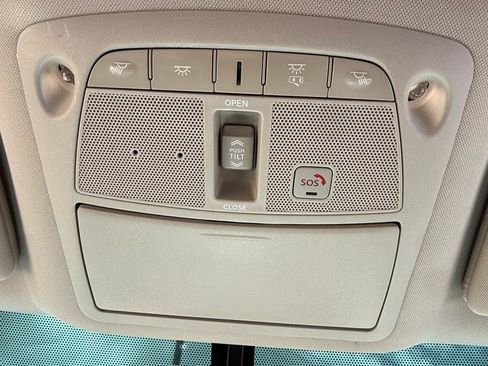 Used 2018 Nissan Murano Platinum w/ Cargo Package AWD/4WD image 26