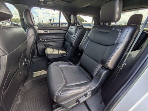 Used 2022 Ford Explorer ST w/ Equipment Group 401A AWD/4WD image 14
