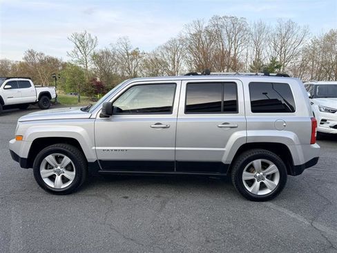 Used 2012 Jeep Patriot Limited w/ Sun/Sound Group AWD/4WD image 8