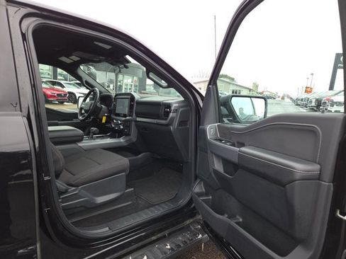 Used 2025 Ford F150 XLT w/ Equipment Group 301A Standard image 12