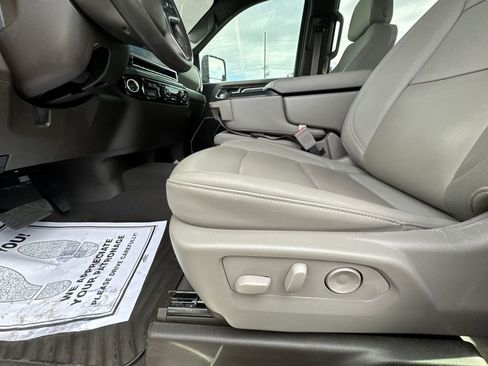 Used 2025 Chevrolet Silverado 2500 LT w/ Z71 Chrome Sport Edition image 12