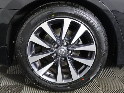 Used 2017 Nissan Altima 2.5 SL w/ Moonroof Package image 21