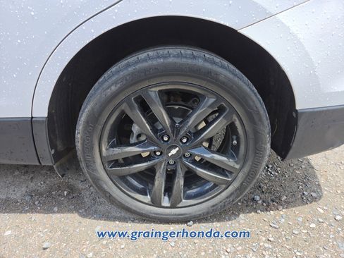 Used 2021 Chevrolet Equinox LT FWD image 10