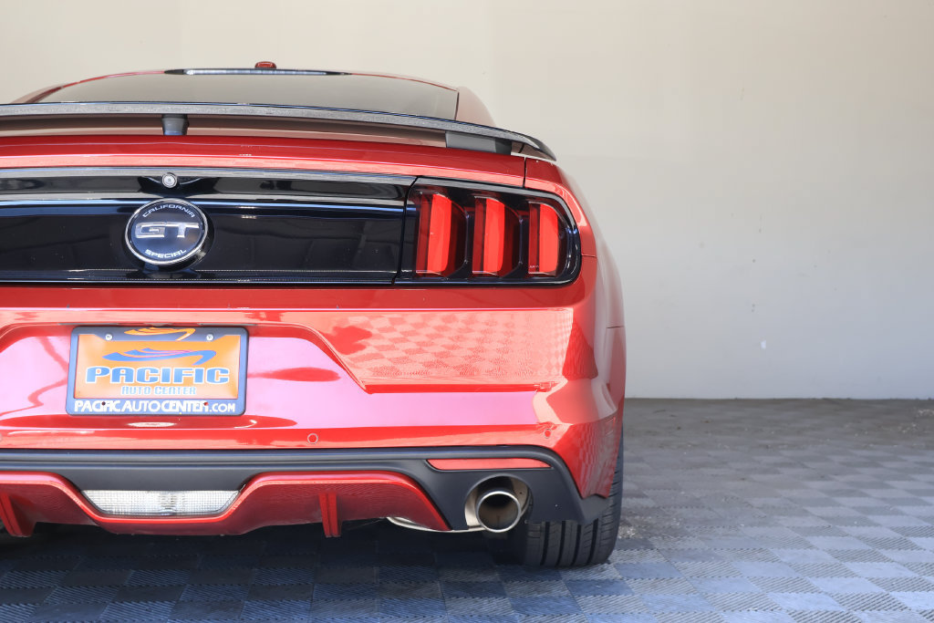 Used 2017 Ford Mustang GT Premium w/ Equipment Group 401A RWD image 12