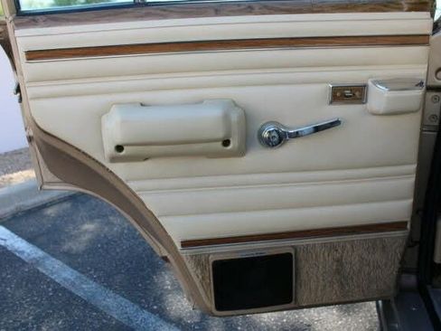 Used 1990 Jeep Grand Wagoneer image 70