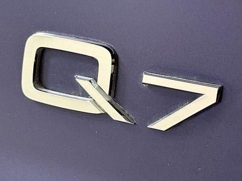 Used 2022 Audi Q7 Premium Plus w/ Premium Plus Package image 11