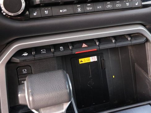 Used 2024 Toyota Tundra Platinum image 19