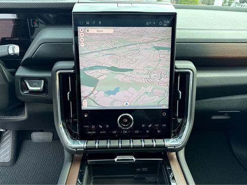 New 2026 GMC Yukon Denali w/ Denali Reserve Package image 14