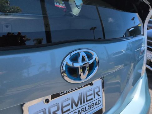 Used 2015 Toyota Prius Three FWD image 32