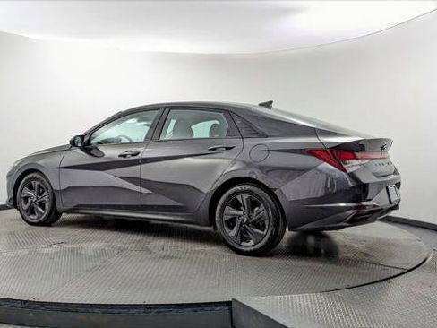 Used 2021 Hyundai Elantra SEL image 6