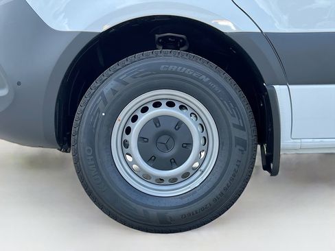 New 2025 Mercedes-Benz Sprinter 2500 image 25