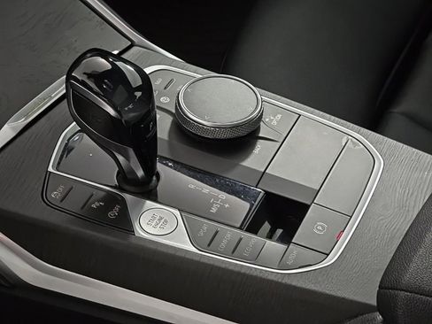 Used 2021 BMW 330i xDrive Sedan w/ Convenience Package image 22