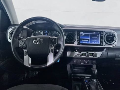 Used 2023 Toyota Tacoma SR5 RWD image 17
