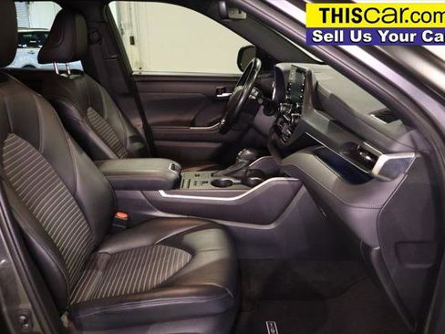Used 2021 Toyota Highlander XSE image 27