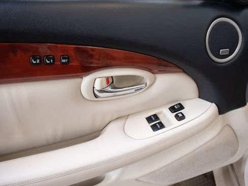 Used 2008 Lexus SC 430 Convertible RWD image 24
