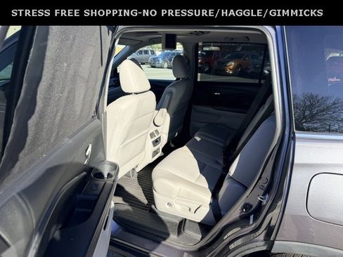 Used 2016 Honda Pilot Touring image 31