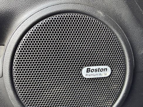 Used 2014 Chevrolet Camaro SS w/ SS Performance Package image 19