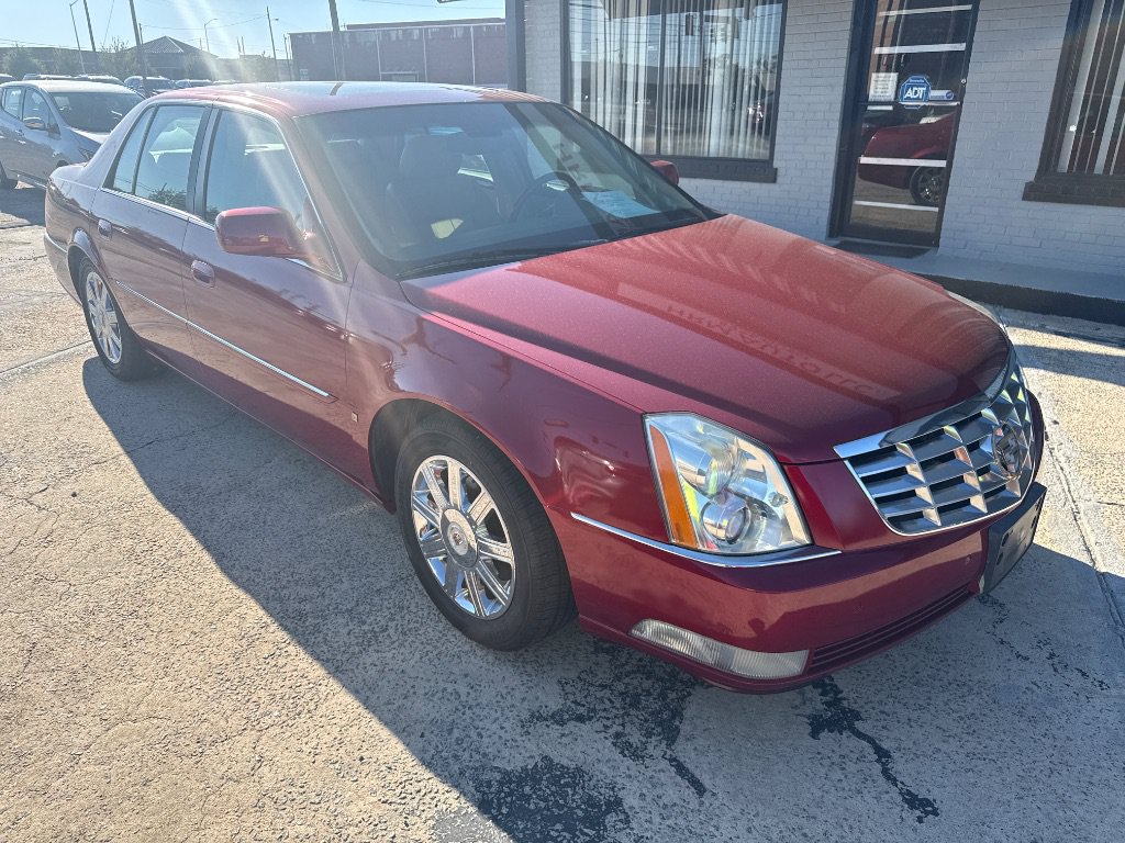 Used 2006 Cadillac DTS FWD image 2