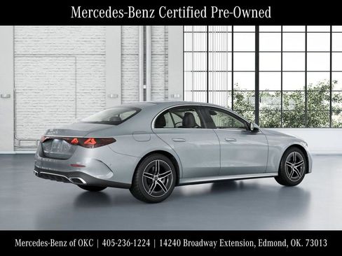 Used 2025 Mercedes-Benz E 350 Sedan image 21