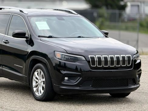 Used 2019 Jeep Cherokee Latitude w/ Popular Appearance Group FWD image 15