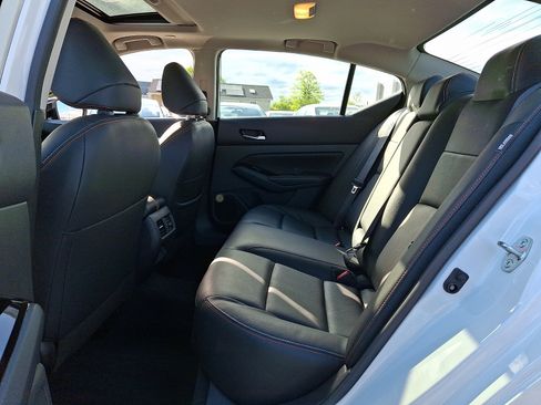 Certified 2023 Nissan Altima 2.0 SR FWD image 7