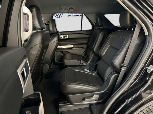 Used 2022 Ford Explorer XLT w/ Equipment Group 202A RWD image 25