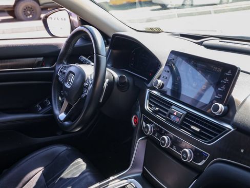 Used 2019 Honda Accord Touring image 19