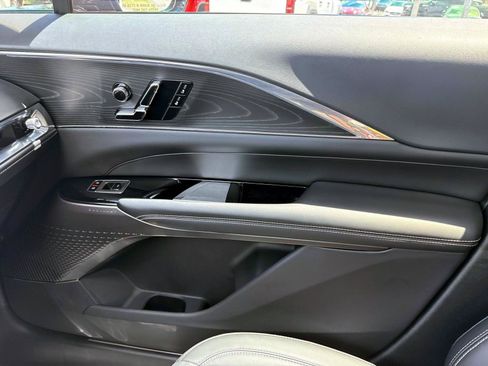 Used 2024 Cadillac Lyriq Luxury RWD image 24