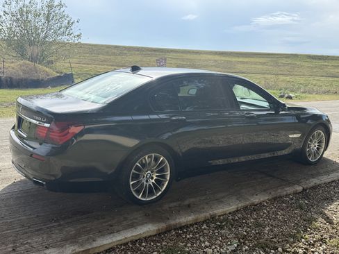 Used 2014 BMW 750Li image 10