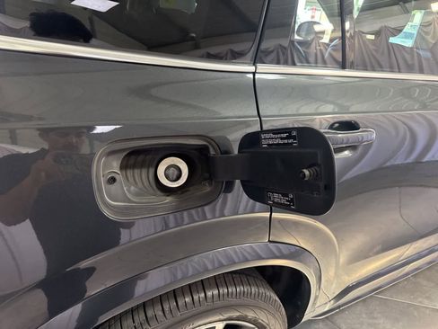 Used 2016 Volvo XC90 T6 Momentum image 14