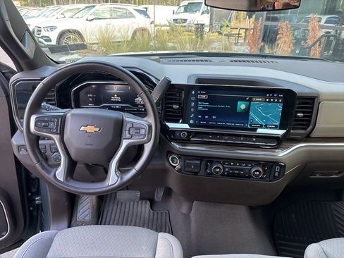 Used 2025 Chevrolet Silverado 1500 LT AWD/4WD image 48