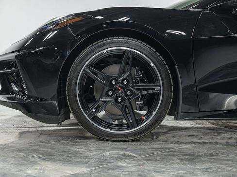 Used 2024 Chevrolet Corvette Stingray Coupe w/ 1LT RWD image 3