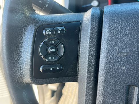 Used 2015 Ford F550 4x4 Regular Cab Super Duty image 15