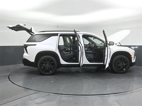 Used 2024 Chevrolet Traverse RS w/ LPO, Floor Liner Package image 49