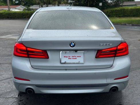 Used 2019 BMW 530e w/ Convenience Package RWD image 7