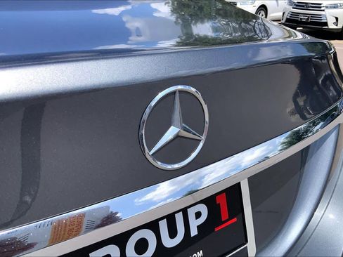 Used 2017 Mercedes-Benz C 300 Sedan image 31