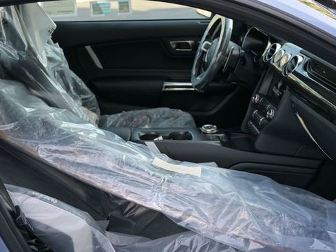 Used 2022 Ford Mustang Shelby GT500 w/ Carbon Fiber Track Pack image 30