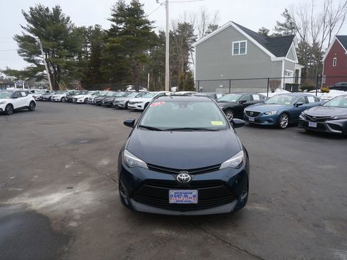 Used 2019 Toyota Corolla LE image 3