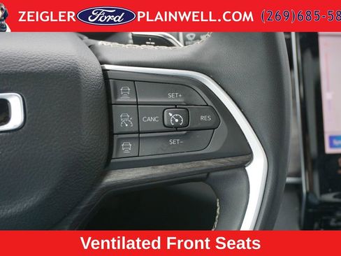 Used 2024 Jeep Grand Cherokee L Limited w/ Luxury Tech Group II AWD/4WD image 31