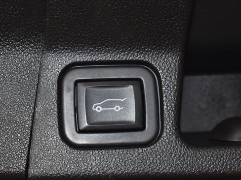 Used 2023 GMC Acadia SLE w/ Driver Convenience Package image 39