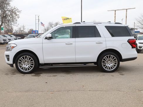 Used 2024 Ford Expedition Limited image 6