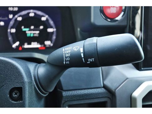 Used 2025 Toyota Tacoma TRD Sport image 18